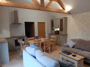 The Foragers: Modern & luxurious 3 bed apartment - Image 3
