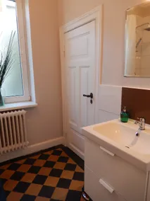 extravagant old building ground floor. 80 m² center within walking distance - Image 4