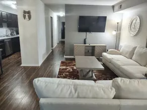 Charming 3 bdr. Condo in Central Raleigh - Image 5