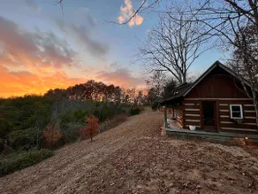 Hidden cabin - Image 3