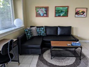 Private, peaceful 2 bdr near SkyTrain in Vancouver - Image 3