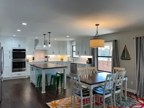 Stunning Hot Springs Getaway on Lake Hamilton - Image 3