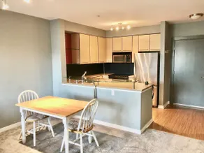 Spacious Top Floor Condo in Heart of Capitol Hill - Image 3