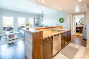 Plush 2-Bed 2-Bath Condo Suite with Amazing Views! - Image 2