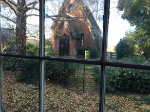 Old Farm Cottage - Brickendon - Image 5