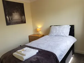 Central Scotland Home from Home, 3 Bedrooms 5 Beds - Image 5