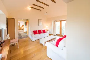 Whitley Coach House - Image 3