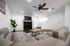 New modern 2 story townhouse. You’ll love it - Image 5