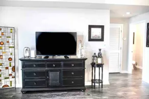Midtown King 1BR • Walkable • Near FIFA - Image 5