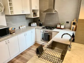 Cosy cottage in central location - Image 5