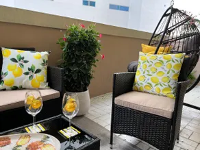 AWESOME! 4 min to the beach! BEST MIA CAN OFFER! - Image 3