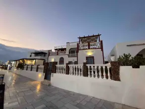 Captain’s Single Studio in Oia - Image 5