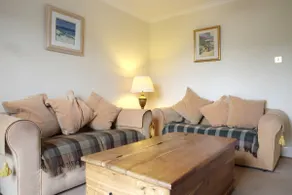 Sunny large 2 storey flat with views & car parking - Image 3