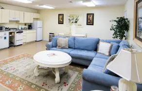 LA Getaway 203 -Downtown Whiteville - Image 3