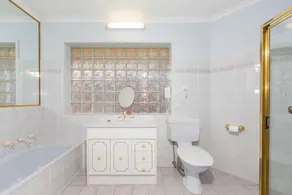 Waterfront Home Batemans Bay - Image 5