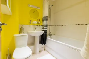 Millwalk Apartment - Image 4