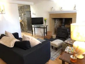 Grade II listed Cottage with Sauna in Bakewell - Image 2