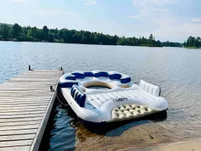Beautiful 4 Season Lakefront Cottage - Image 5