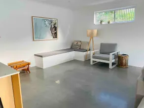 Beachy house with pool - Image 5