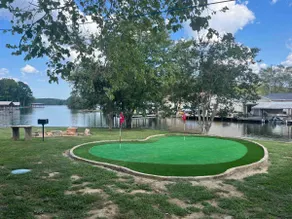Accessible Lake Hamilton 2 House Estate Sleeps 20 - Image 3