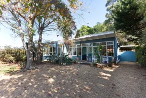 Rustic Beach Retreat - Image 2