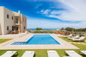 Villa Victoria - A Private Family Gem - Image 2