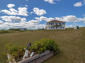 Green Gables Seaview Home with acres of serenity - Image 2