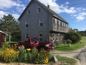 3 bedroom house, with water views. Pet Friendly - Image 3