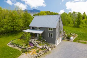 Stunning Pleasant Valley Home - Image 3