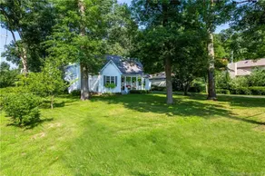 Stylish & Newly Renovated Home – Prime Location! - Image 2