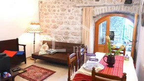 Beautiful Rustic Apartment - Image 5