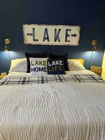 Stunning Waterfront views & cozy fireplace on the shores of Lake Como. King bed. - Image 5
