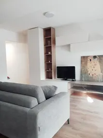 Modern, quiet apartment/loggia/Wi-Fi/free parking - Image 2