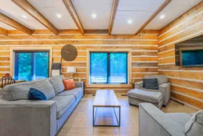 Canadian Cabin. Walk to beach. Forest view. Modern - Image 3