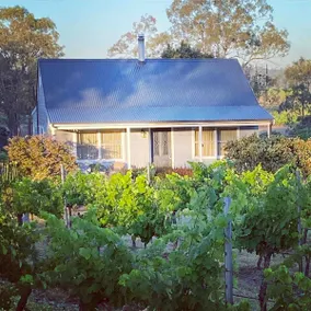 Cabernet Cottage, McCaffrey's Estate in Pokolbin - Image 2