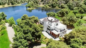 Stylish Lakefront home near Julian - Image 2
