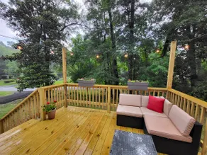 Hillside Abode in Historic White Springs - Image 5