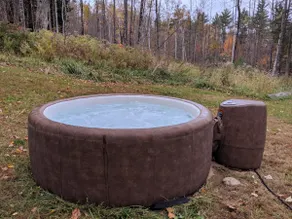Black Bear's White Mountain Log Cabin w/hot tub - Image 3