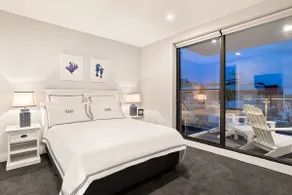 The Hamptons Port Melbourne Premier 2Bed ShortStay - Image 3