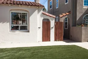 Central Chic Cal Heights Guesthouse + Private Yard - Image 4