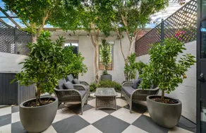 'Orangerie' A Stunning Shoe Factory Conversion - Image 3