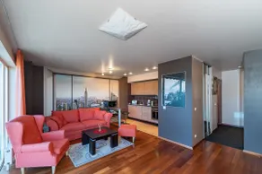 Panoramic city centre apartment by Polo Apartments - Image 3