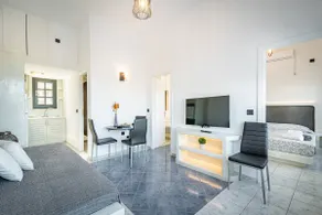 Daylight Suite | Sea View | Private Pool - 5pax - Image 5
