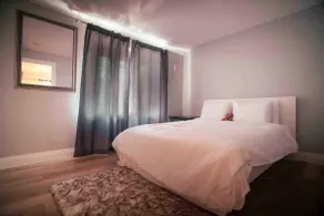 Mary's Modern House - Image 3