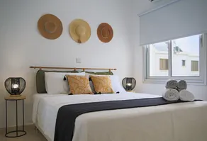 Phaedrus Living: Seaside Luxury Flat Lighthouse 68 - Image 2