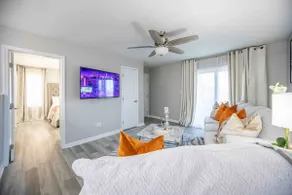 The Designer Magnolia Haven: Work & Relax in Style - Image 3
