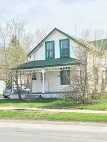Charming Farmhouse in the City, Near Wine Country - Image 3