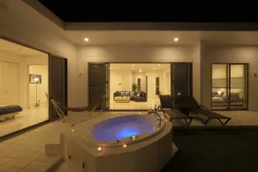 [Kourijima] BBQ in the garden & hot tub under the starry sky!Fully private space 30 seconds from the sea (max 10 people, pets allowed) - Image 5