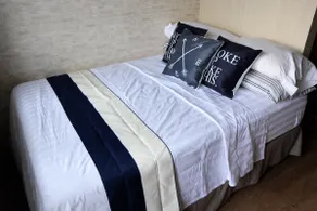 1 Bedroom w/ Balcony, Sea Residences, MOA view - Image 3
