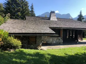 Luxurious Eco-Chalet: Swiss Mountain Escape - Image 4